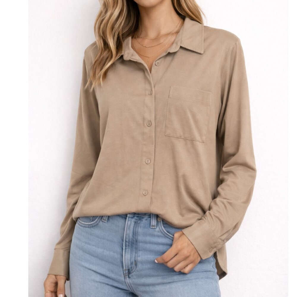 Line & Dot Button Down Shirt Women’s Medium Taupe Long Sleeve Pocket Top
